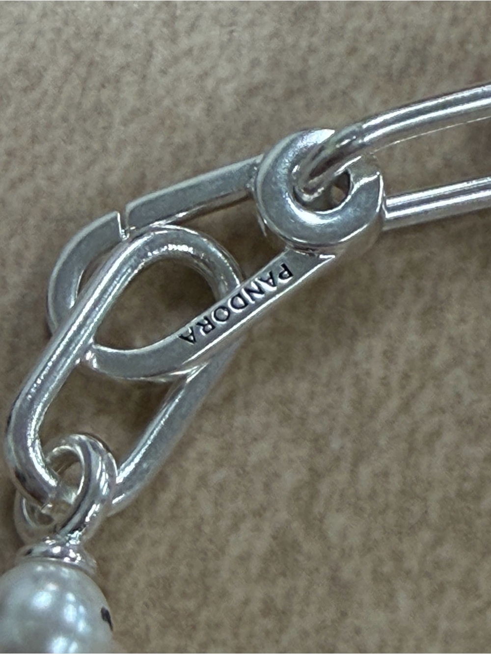 Pandora Silver Link Bracelet with White Pearls and Chain new no box 7 inches - Picture 2 of 4